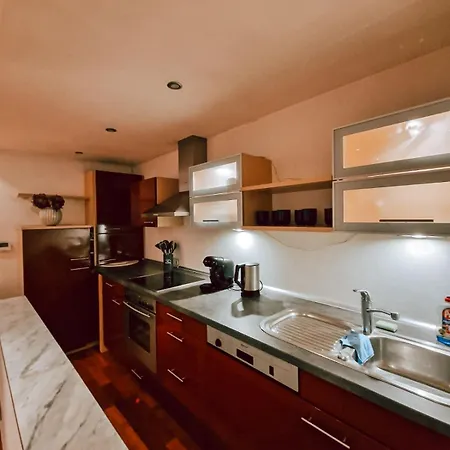 Dorey P8 - Cozy Am Fluss