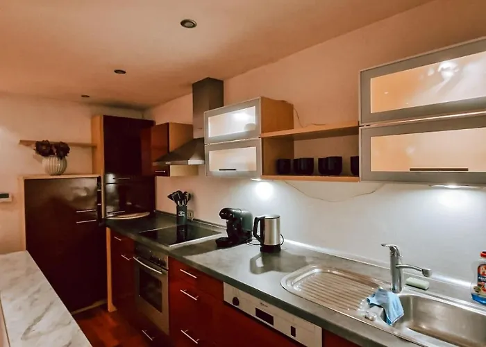 Dorey P8 - Cozy Am Fluss